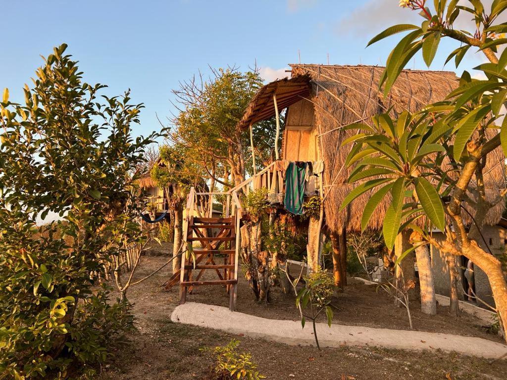 Tanglad Eco-Tourist Dreamstay Treehouse מראה חיצוני תמונה