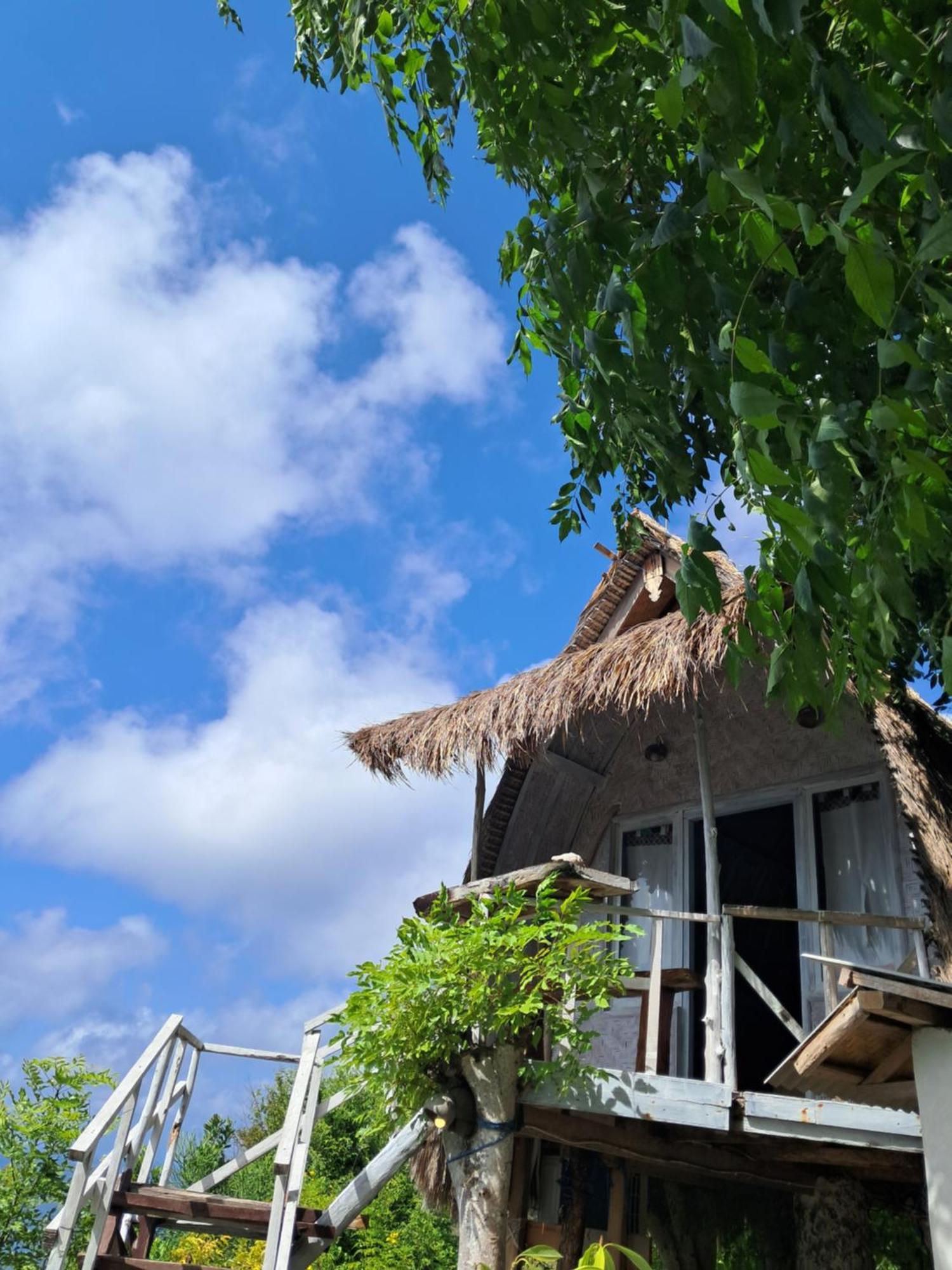 Tanglad Eco-Tourist Dreamstay Treehouse מראה חיצוני תמונה